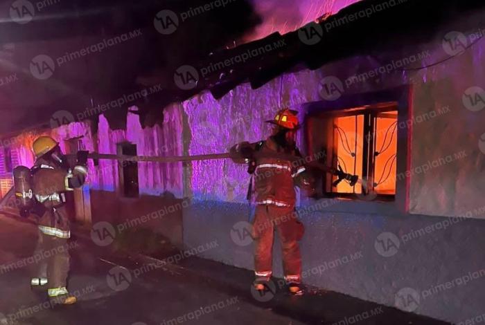 Bomberos controlan incendio en domicilio de Tangancícuaro