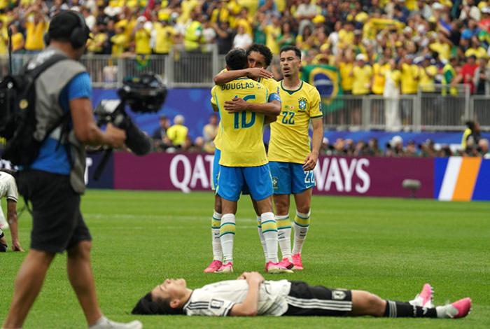 Brasil, en el minuto 96, deja fuera a Japón (2-1) en Dieciseisavos de Final