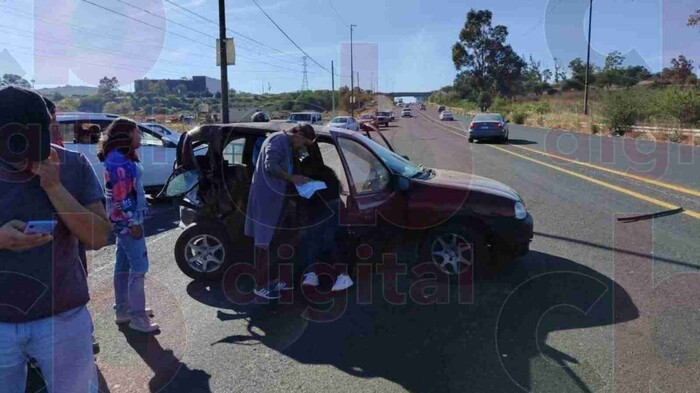 Brutal choque deja 2 heridos en el camino a Ciudad Salud