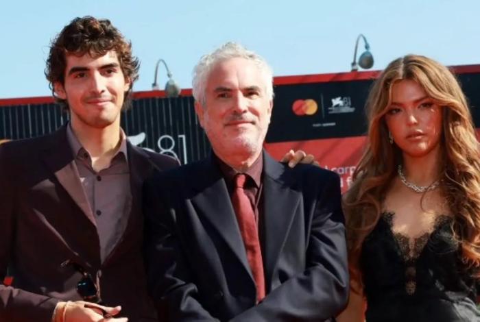 Bu y Olmo Cuarón abren concierto de Dua Lipa en CDMX