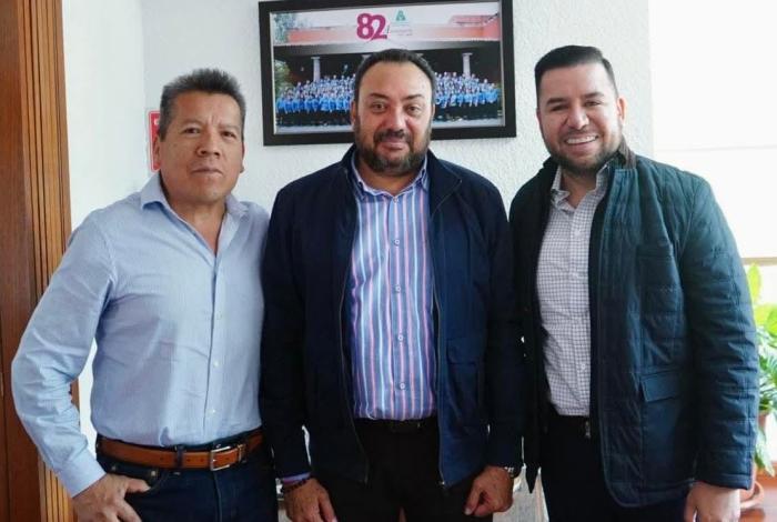 Busca Reyes Galindo acercar y agilizar trámites de Pensiones Civiles en Distrito 22