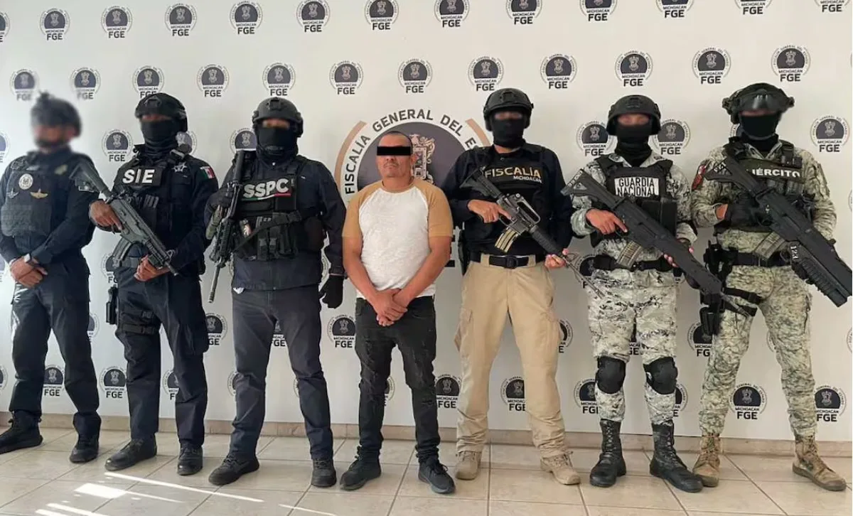 Caen 85 presuntos extorsionadores en Michoacán; desmantelan 11 grupos criminales.