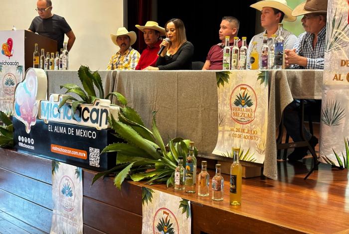 Calienta motores Feria del Mezcal de Turicato 2025
