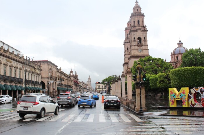 Calor de hasta 35°C y lluvias fuertes, el clima de este martes en Michoacán