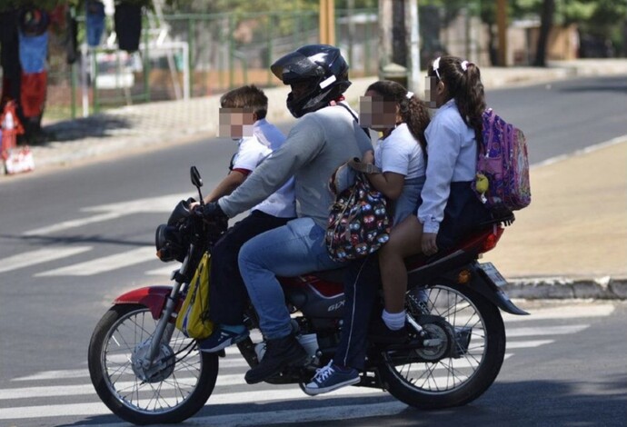 Cámara aprueban reforma que prohíbe a menores de 12 años uso de motocicletas