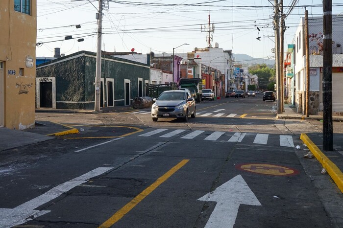 Cambio de sentido de circulación en calle Abasolo, sin incidencias