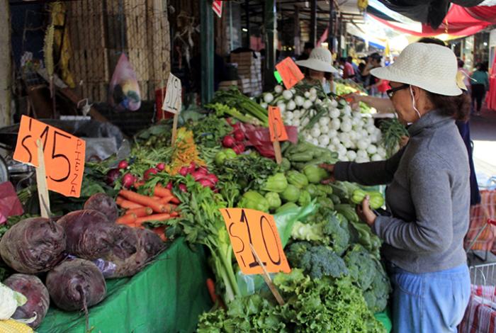 Canasta básica: más barato hacer tu mandado en el tianguis de la Feria, en Morelia