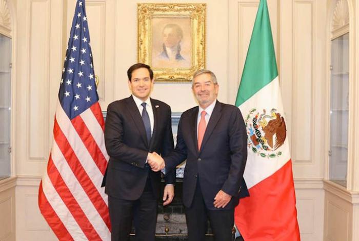 Canciller mexicano insta al "respeto irrestricto a la soberanía" en llamada con Marco Rubio