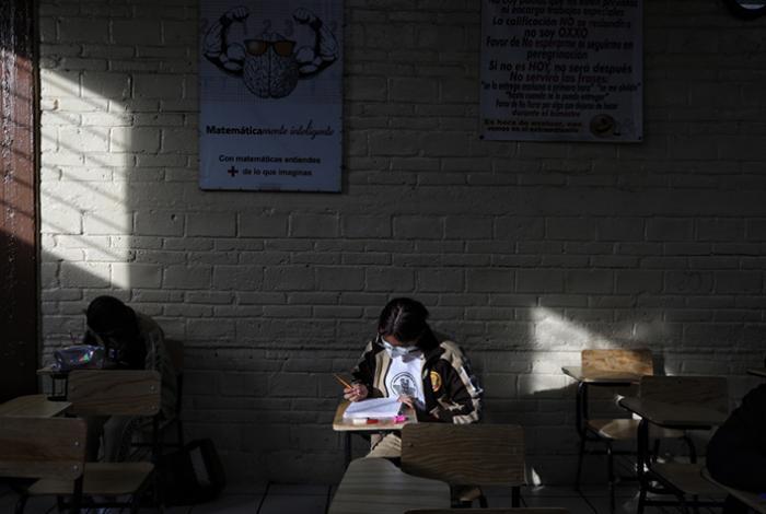 Capacidad de concentración de los estudiantes en México disminuye de manera alarmante, revela diagnóstico