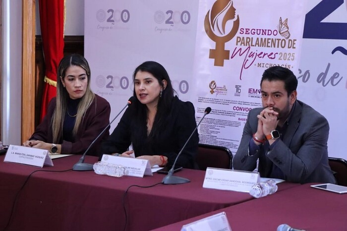 Capacita IIEL a quienes participarán en el Segundo Parlamento de Mujeres 2025