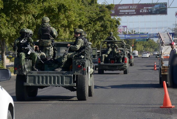 Capturan a cuatro delincuentes y decomisan armamento en Culiacán