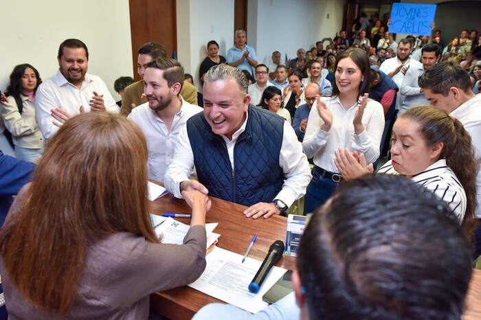 Carlos Quintana oficializa su registro por la dirigencia estatal del PAN en Michoacán