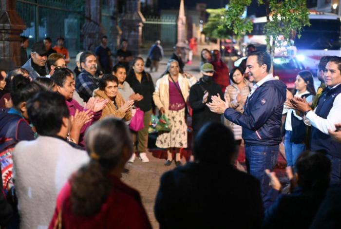 Carlos Soto fortalece unión familiar en Zamora con la entrega de visas del programa REFAMI