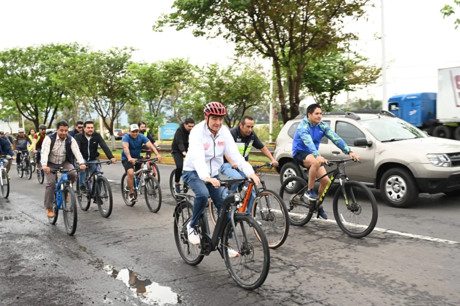 Carlos Soto reafirma compromiso con la bicicleta como medio de transporte sustentable