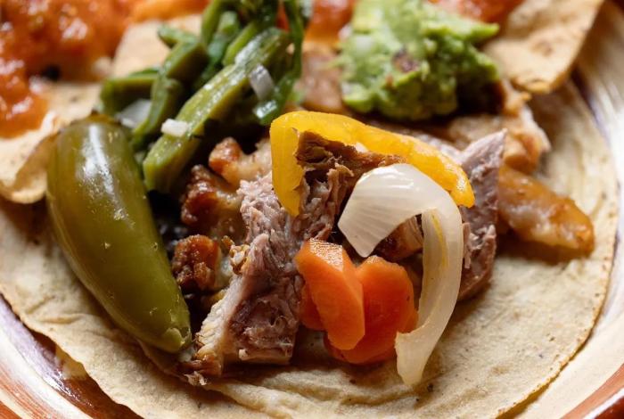 Carnitas de Michoacán logran certificación como patrimonio gastronómico