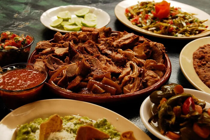 ¡Carnitas michoacanas compiten por el título de mejor platillo típico de México! Participa