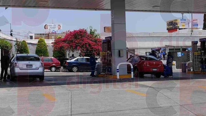 Caro el precio de gasolina, opinan morelianos