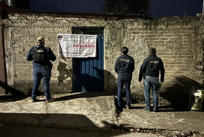 Catean inmueble la colonia Lomas del Durazno y encuentran droga y moto robada