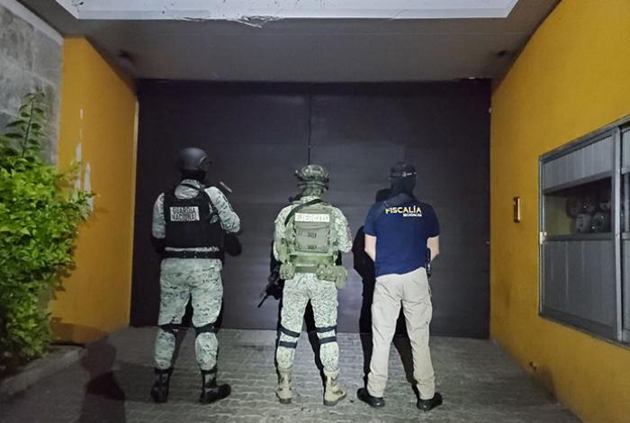 Cateo en Morelia: Asegura FGE 904 dosis de narcótico, equipo táctico y detiene a dos personas