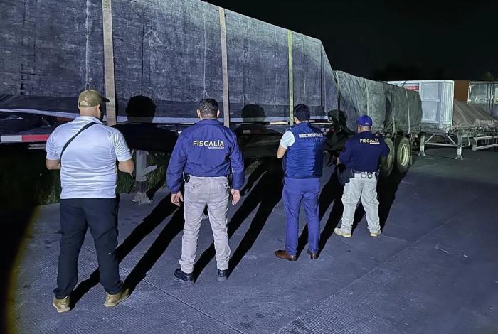 Cateo en Morelia: Fiscalía de Michoacán asegura siete tractocamiones y 11 contenedores robados