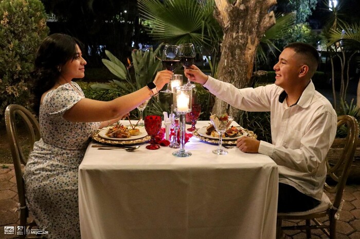 Celebra el amor con una cena a la orilla del lago del Zoológico de Morelia