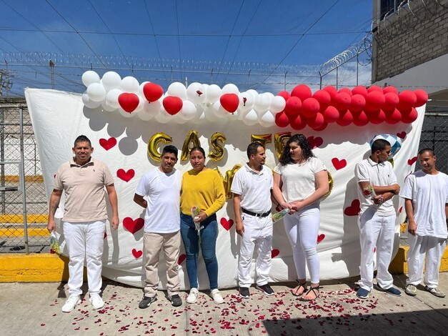 Celebran el amor en Centro Penitenciario de Sahuayo