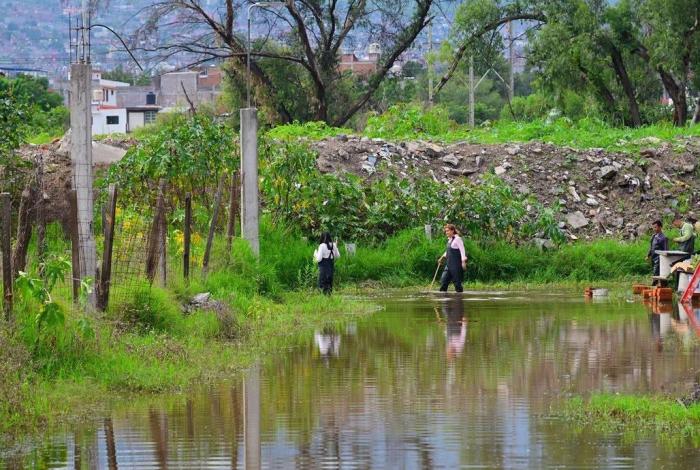 Censo de perjudicados por lluvias en colonias Hacienda Tiníjaro y Benito Juárez 