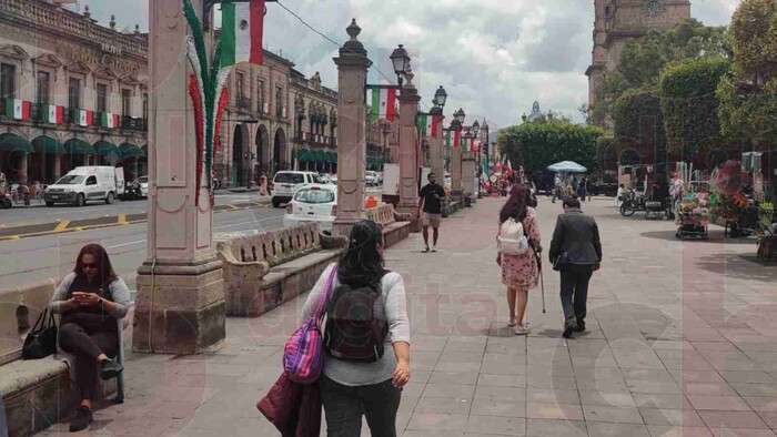 Centro Histórico de Morelia se viste de verde, blanco y rojo