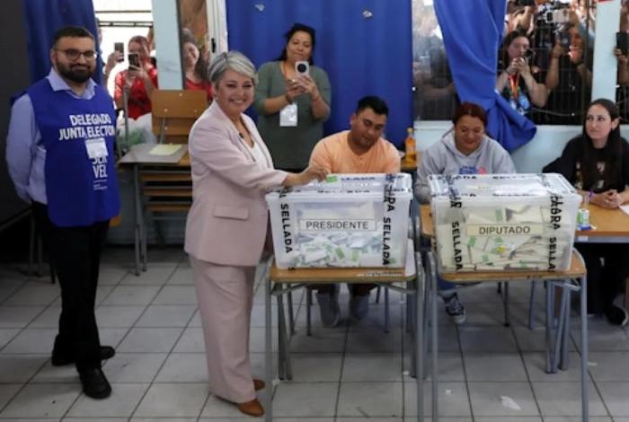 Chile: Culminan elecciones presidenciales e inicia el conteo de votos