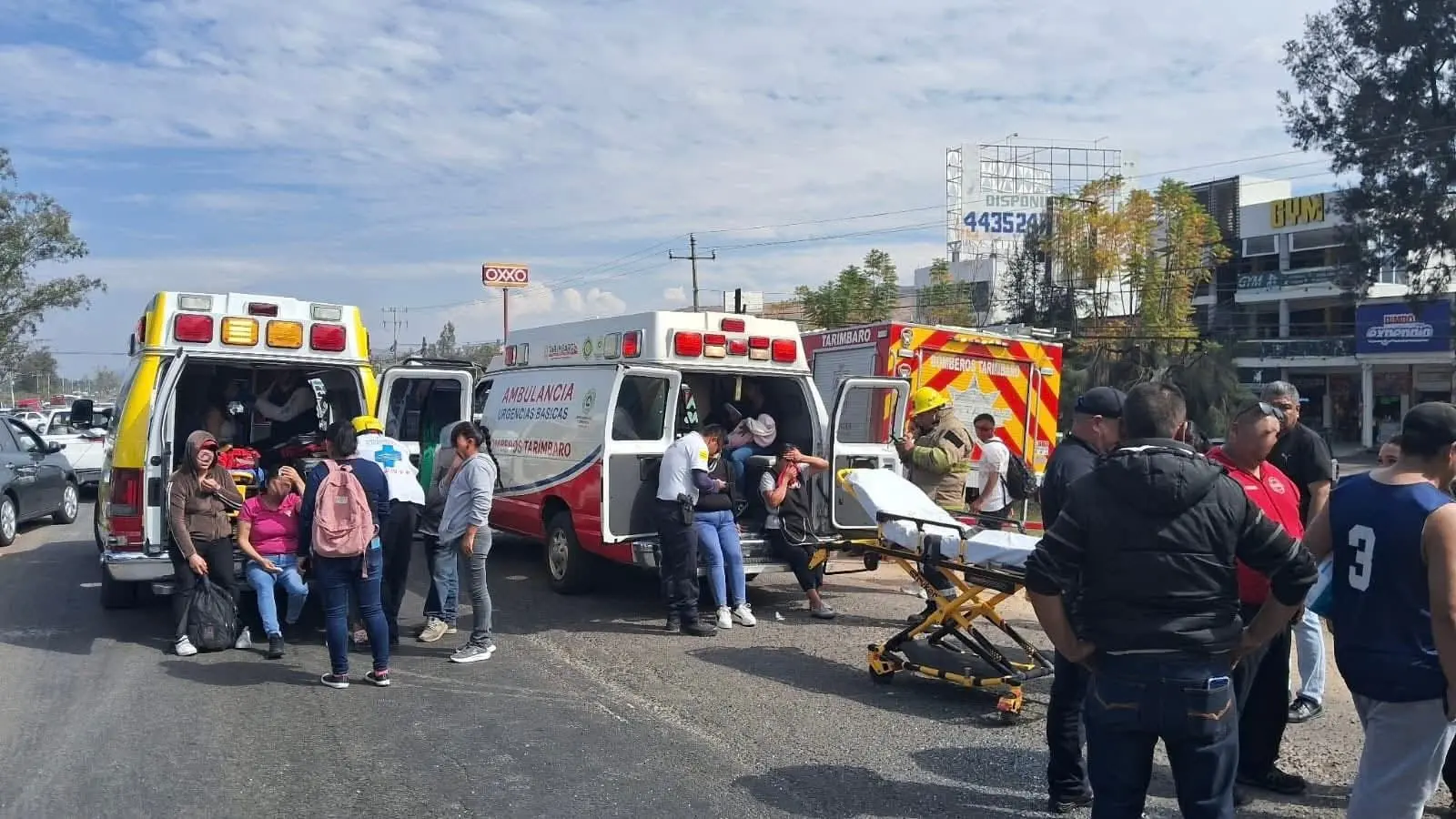Choca guajolotero en Tarímbaro, deja cinco lesionados