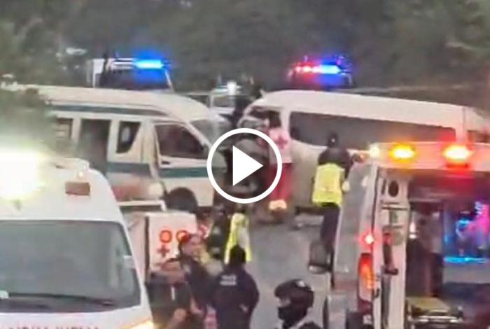 Choque de combis deja tres mu3rtos y nueve les1onados, en LC