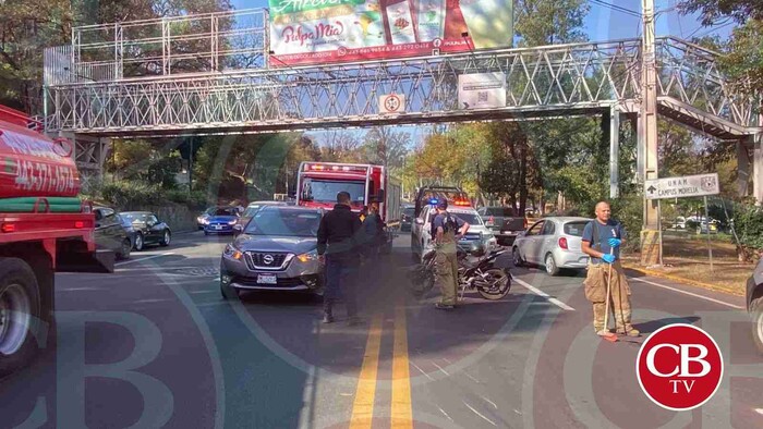 Choque deja motociclista herido afuera del Zoológico de Morelia