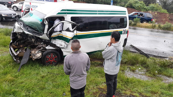 Choque en la Pátzcuaro-Opopeo deja ocho lesionados