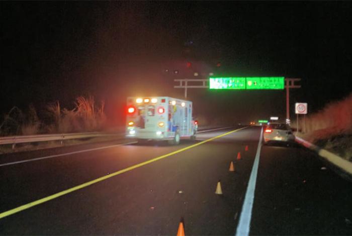 Choque entre una moto y un auto deja una persona muerta y otra herida de gravedad en la Siglo XXI