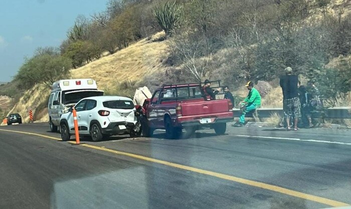 Choque por alcance en la Autopista Siglo XXI