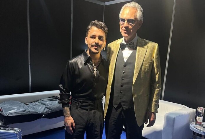 Christian Nodal cantó con Andrea Bocelli en Italia