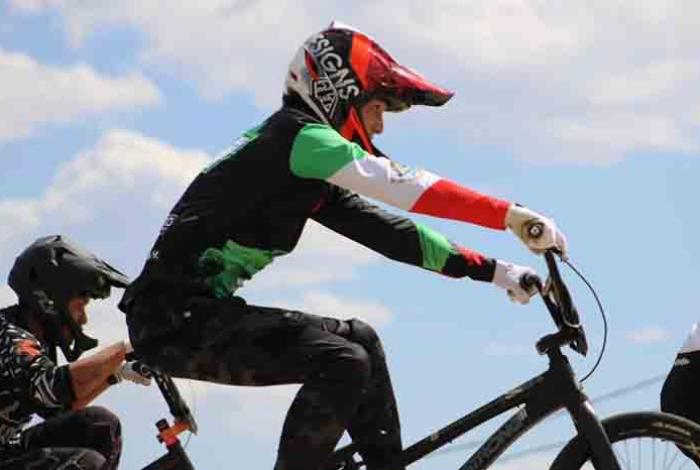 Ciclista moreliano David Medina representa a Michoacán en Olimpiada Nacional Conade 2025
