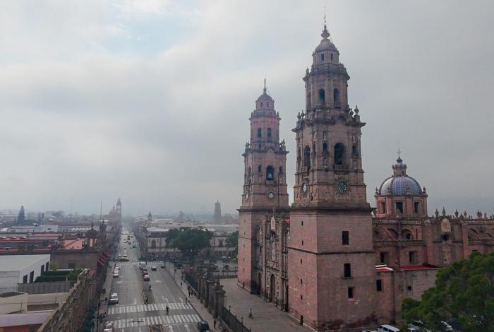 Cielo azul, cielo nublado… y probables lluvias hoy en Michoacán