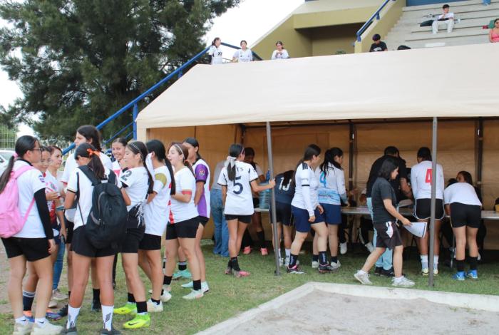 Cientos de aspirantes se registran en visoría del equipo femenil de TDP de la UMSNH 