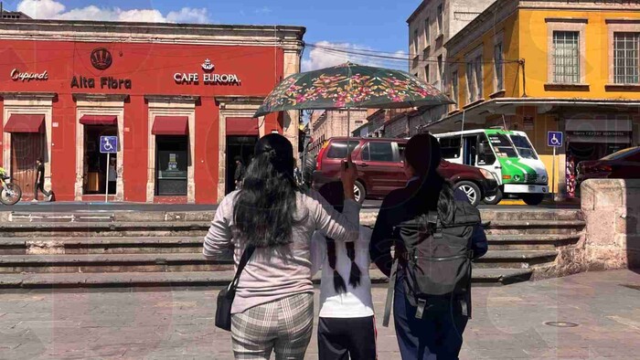 Ciudadanos de Morelia sorprendidos con temperaturas en la entidad