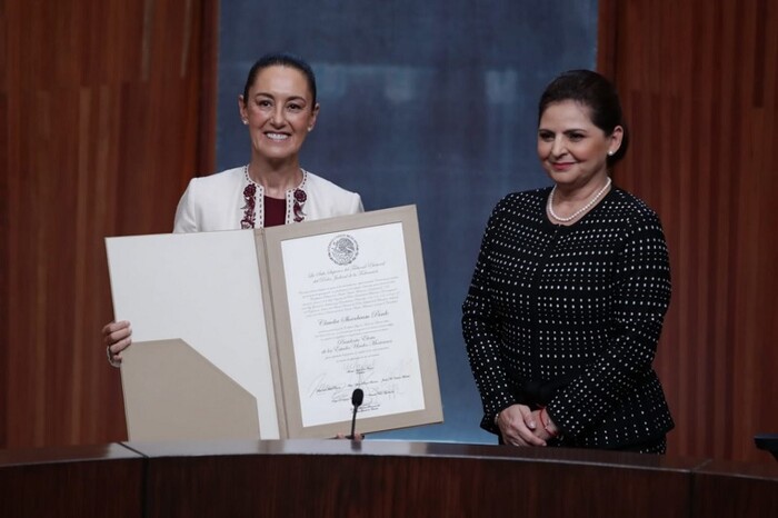 Claudia Sheinbaum recibe constancia de mayoría en el TEPJF