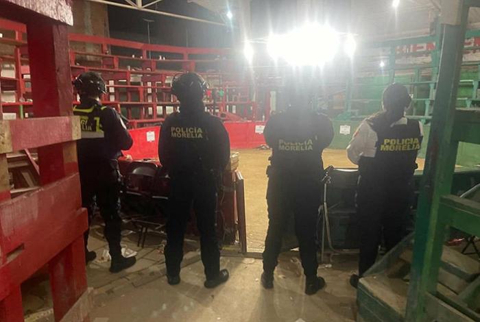 Clausuran palenque clandestino en la Vasco de Quiroga, en Morelia; había 400 personas