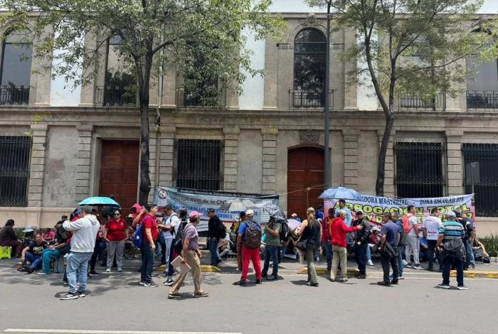 CNTE continúa paro nacional; rechaza propuesta gubernamental