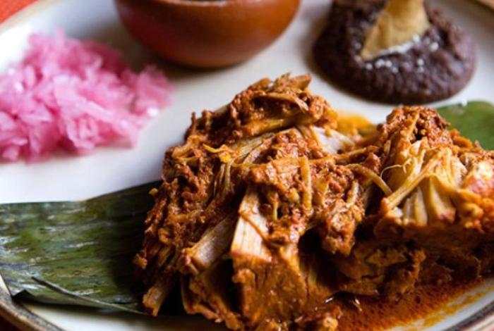 Cochinita pibil, ensalada de manzana y pasta fría, el menú para los infractores en la última noche del año: SSP