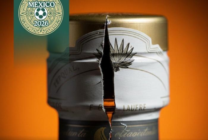 Cofepris alerta por falsificación y adulteración del Tequila Gran Centenario Añejo
