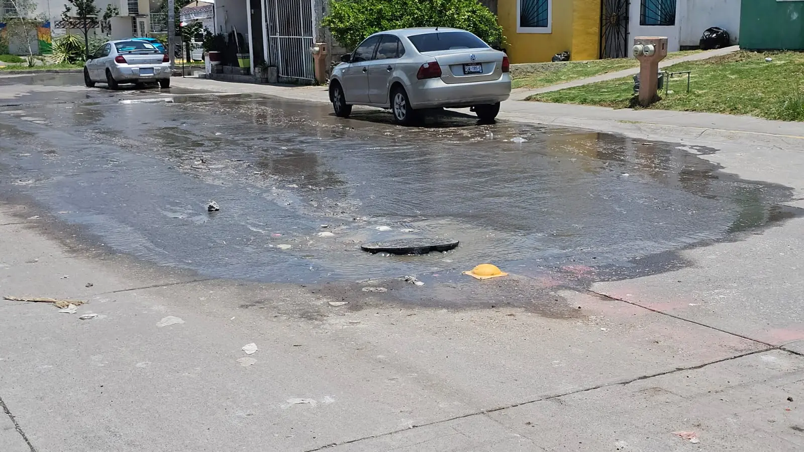 Colapso del alcantarillado genera foco de infección en todo Villas de Oriente