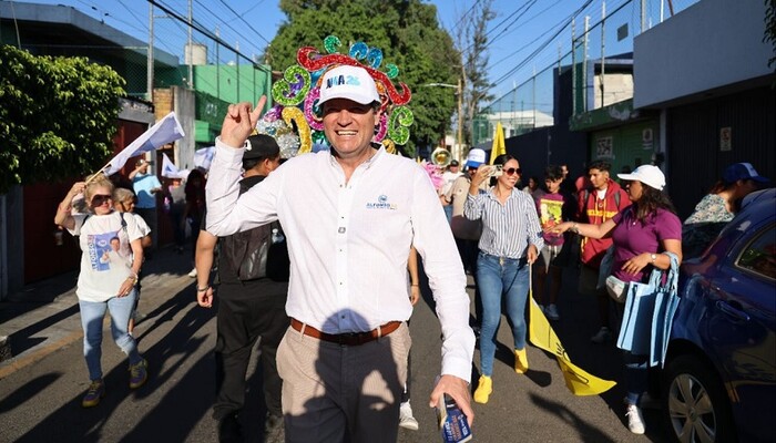 Colonia Ventura Puente, va con Alfonso Martínez