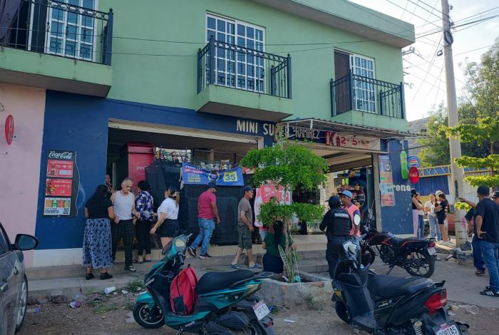 Comando armado ataca en Jacona y deja cuatro muert0s y un le10nado