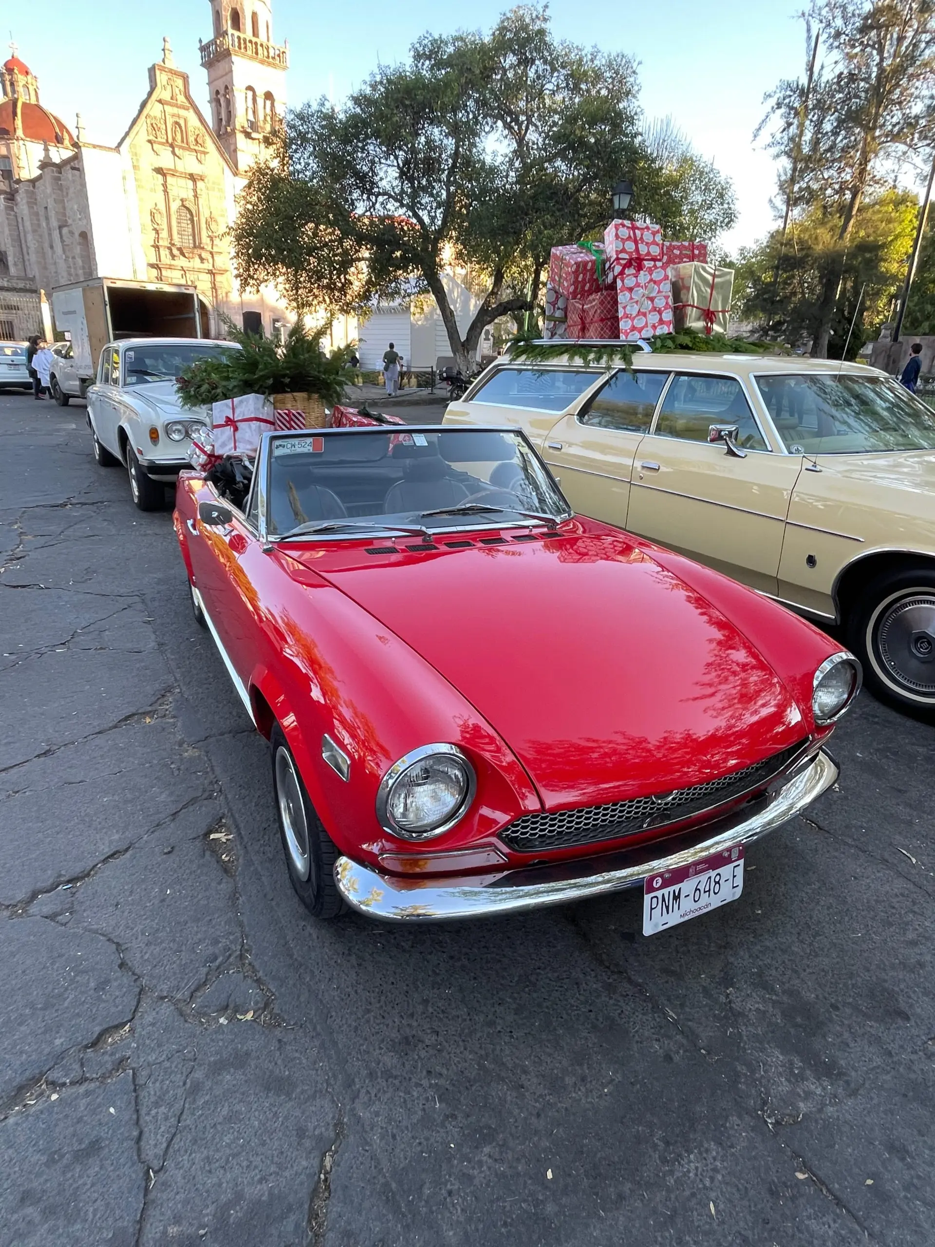 Comienza la Magno Posada “Noche de Paz” en Morelia con procesión y ambiente navideño