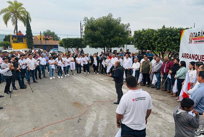 Comienza modernización de calles frente a la plaza de Téjaro